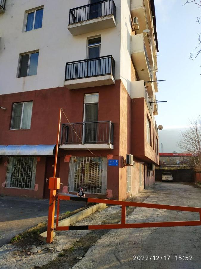 Apartment Sandra Tiflis Exterior foto